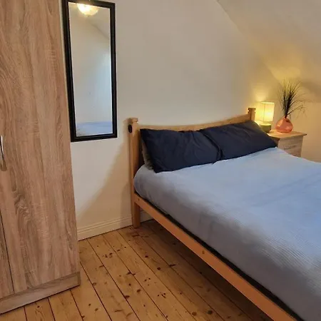 Spacious Riverside 2bd Mid - Above Bar&venue Daire